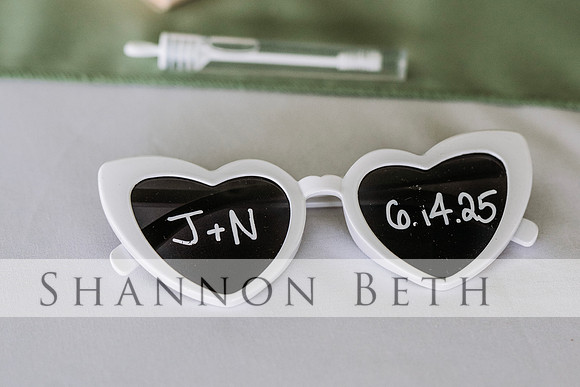 b24
